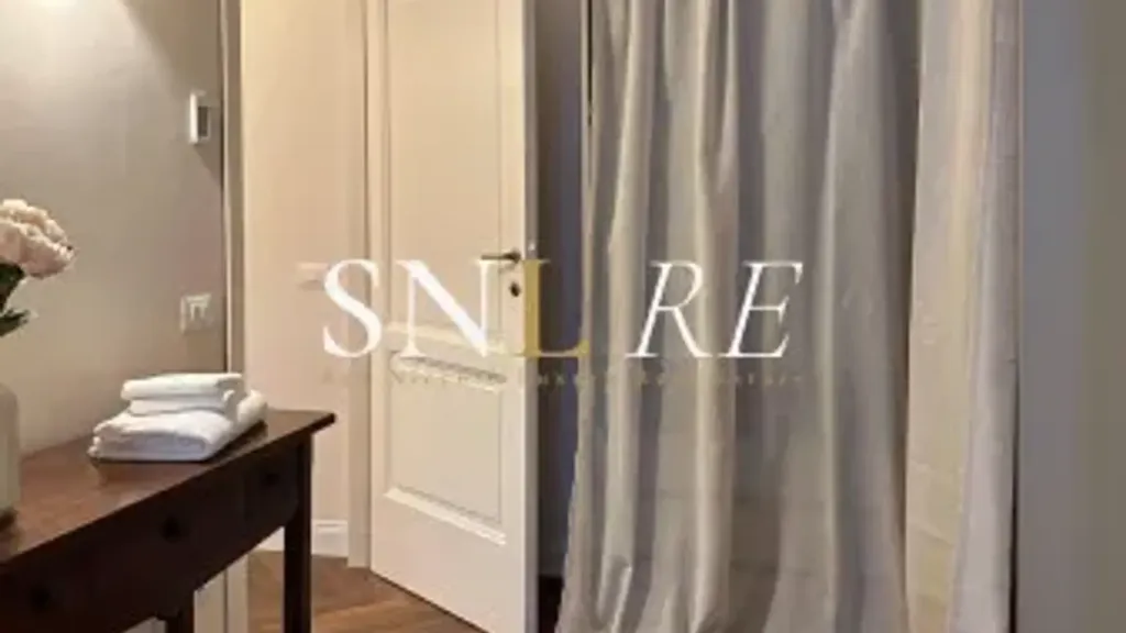 Entrée - Renaissance-Style Apartment with Terrazzo in Florence