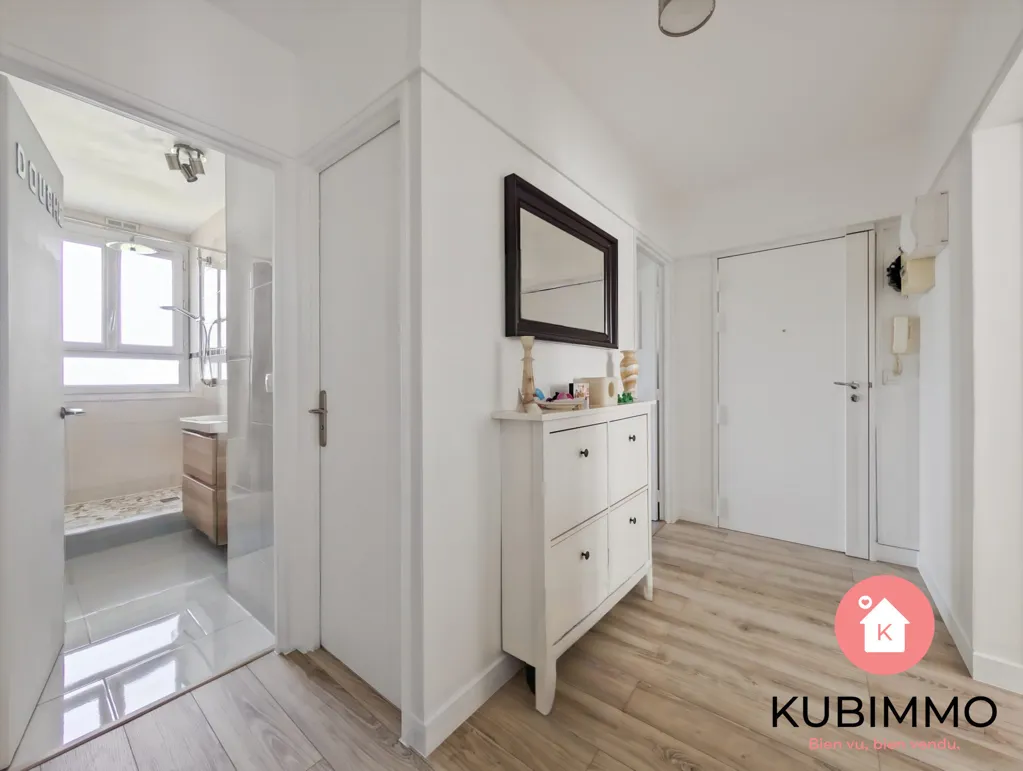 Esik - T4 Apartment with Parking in Bry-sur-Marne