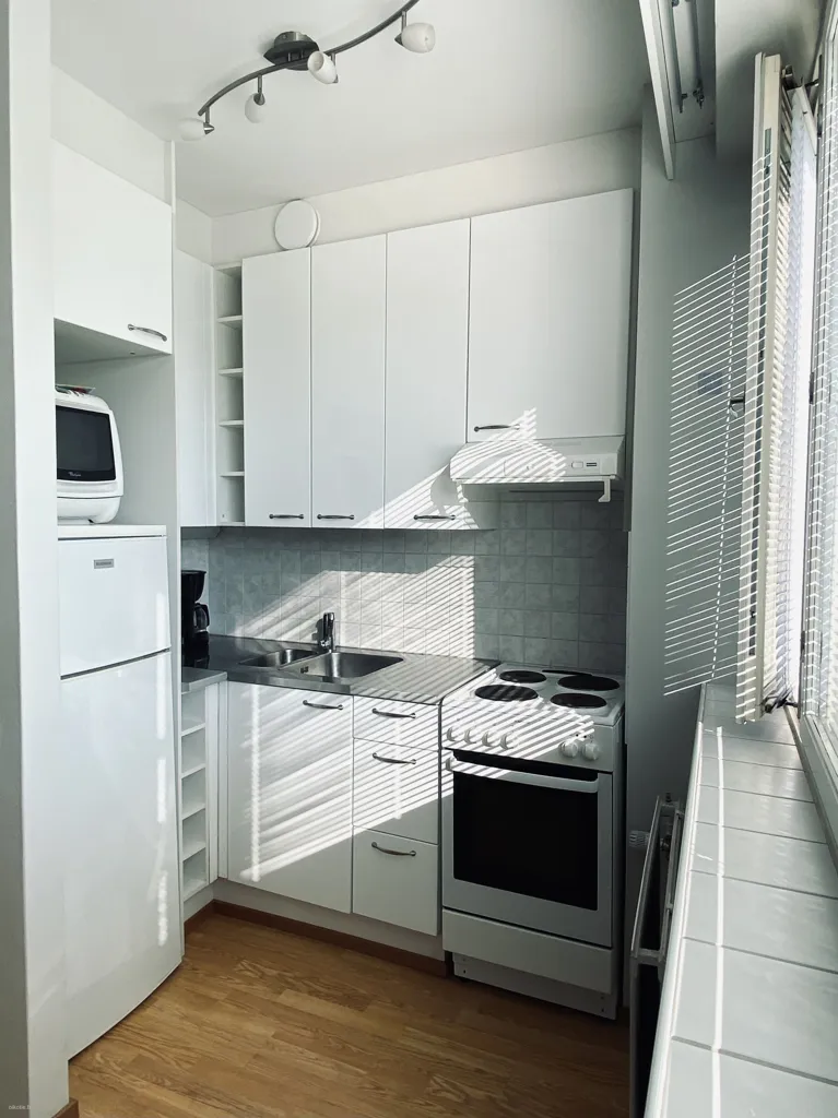 Köök - Compact Apartment with Garden in Hyrylä