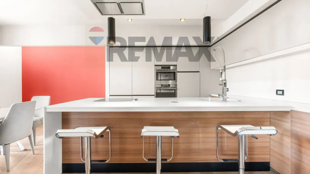 Kitchen - Modern Apartment with Terrace in Legnano