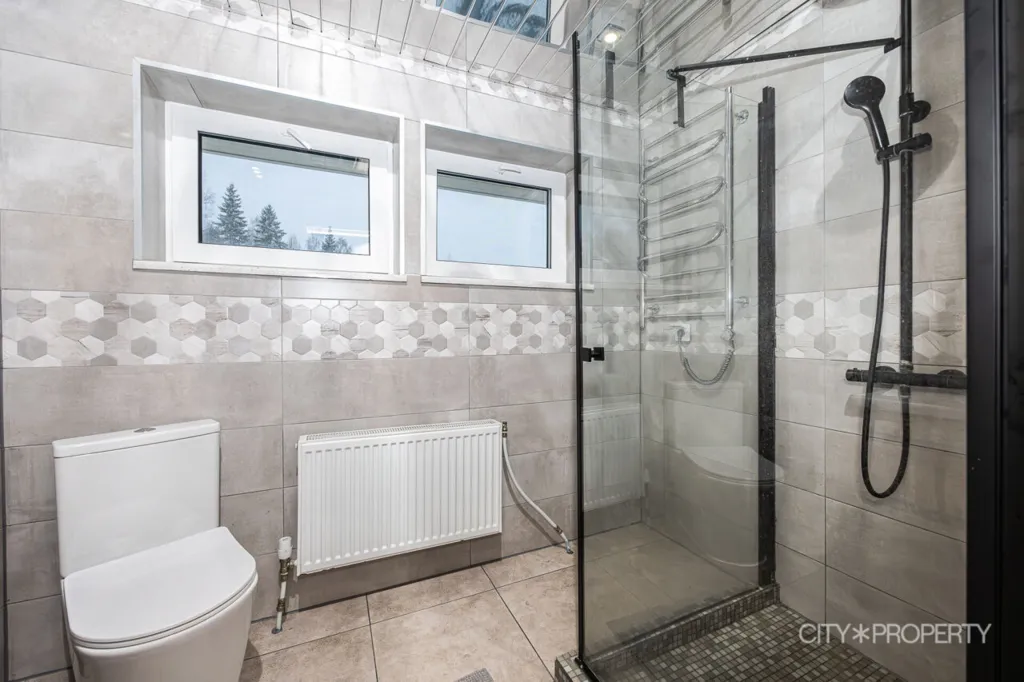 Bagni - Converted Cottage with Garage in Vilivere