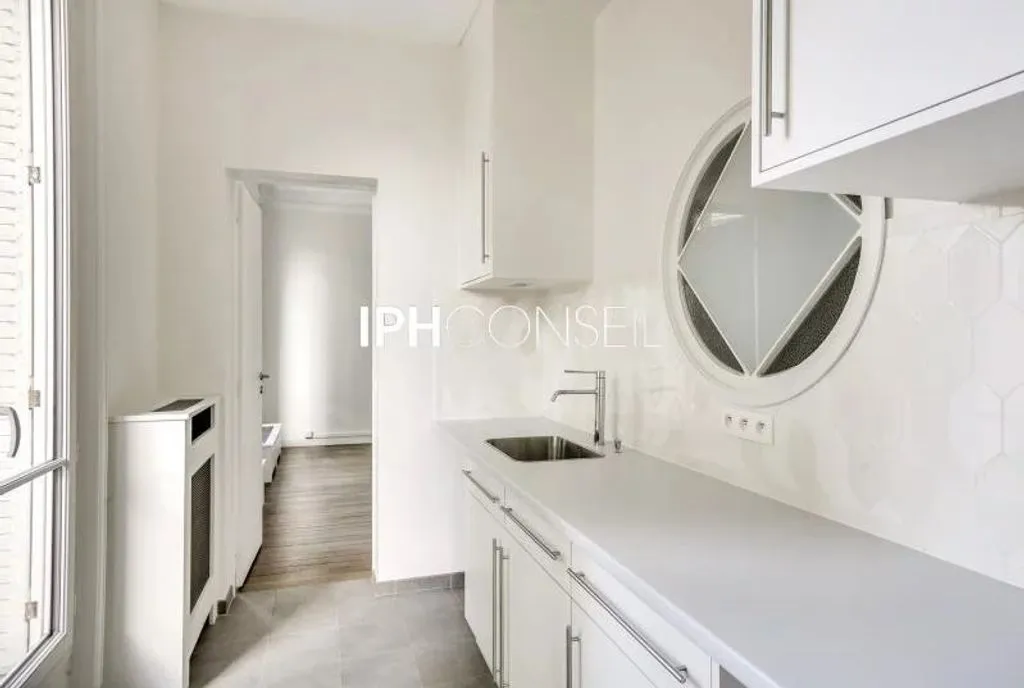 Cuisine - Appartement de Prestige à Neuilly-sur-Seine