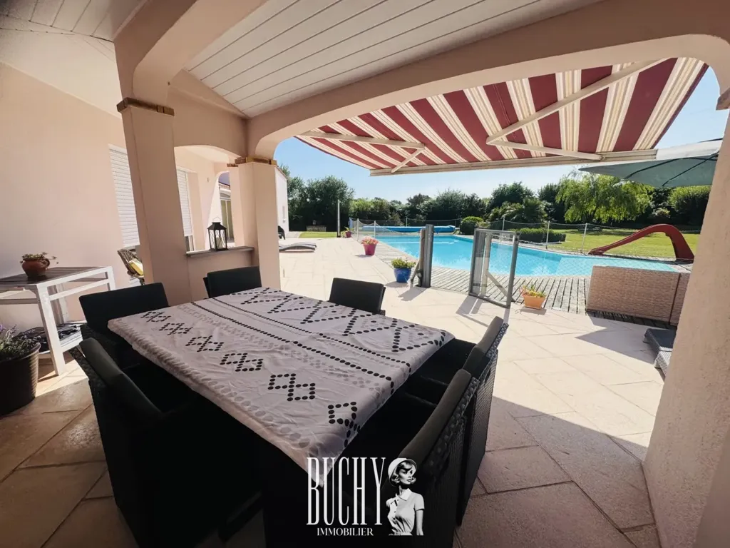 Piscine - Villa avec Piscine à Château d'Olonne