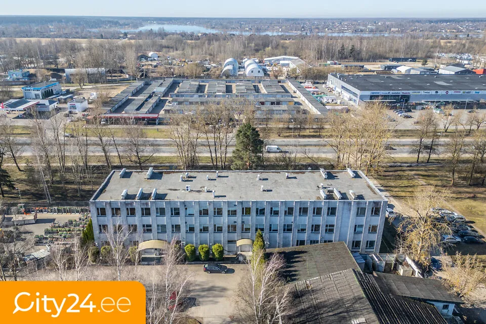 Õhuvaade - Three-Storey Industrial Building with Large Plot in Riga