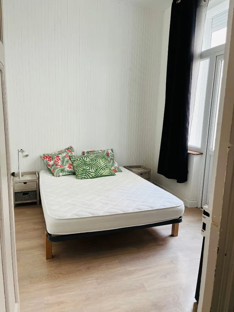 Chambres - Appartement Meublé en Centre Ville à Saint-Quentin