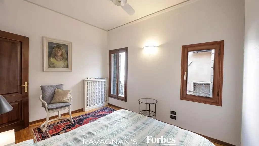 Magamistoad - Canal-Front Apartment in Venice