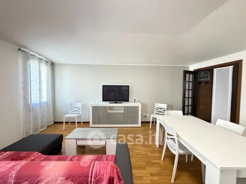 Chambres - Fully Furnished Apartment in Este Centre