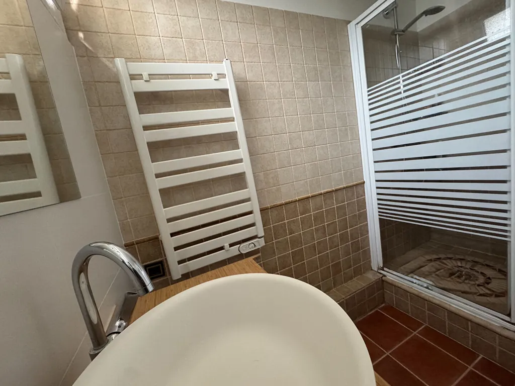 Vannitoad - Refurbished Flat in Fontenay-sous-Bois