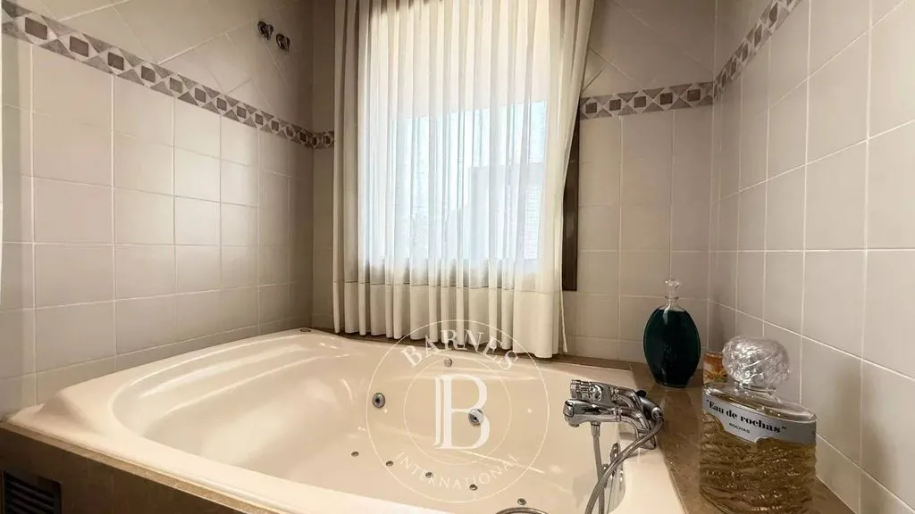 Vannitoad - Luxury Villa with Pool in El Masnou