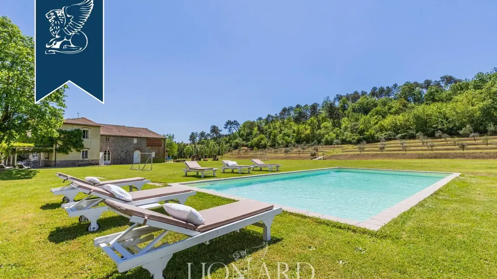 Piscine - Luxury Villa with Pool near Lucca