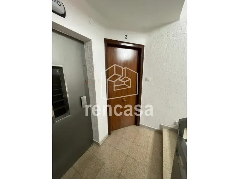 Esik - Spacious Flat with Balcony in Instituts