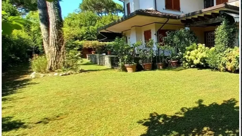 Jardin - Villa with Pool in Forte Dei Marmi
