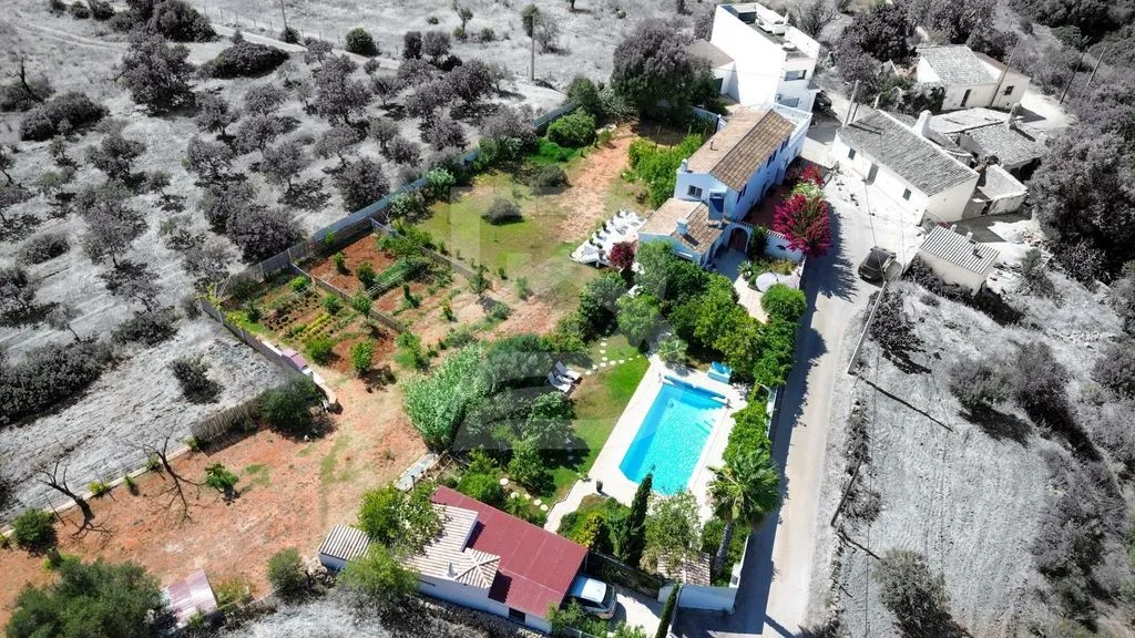 Vista aerea - Rustic House with Pool in Pêra, Algarve