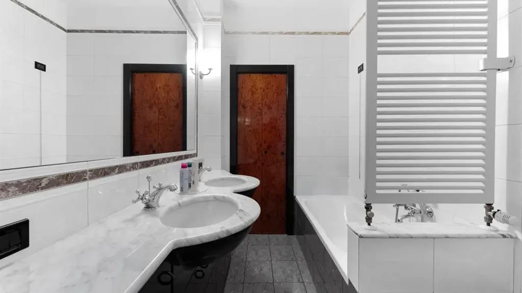 Salles de bain - Triplex with Garden in Milan