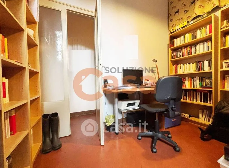 Bureau - Spacious Apartment with Garden View in Piacenza