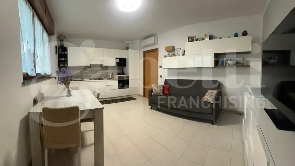 Séjour - Modernised 2-Bedroom Apartment in Milan