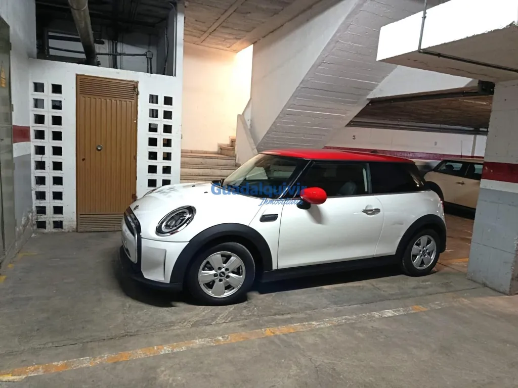 Garage - Modern Apartment with Terrace in City Centre