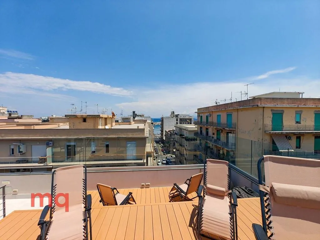 Terrasse - Luxury Penthouse with Pool in Milazzo