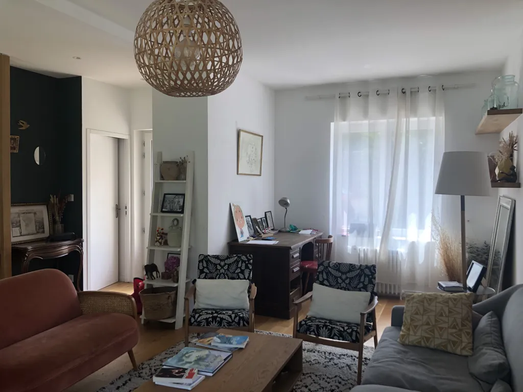 Elutuba - Charming House with Garden in Écully