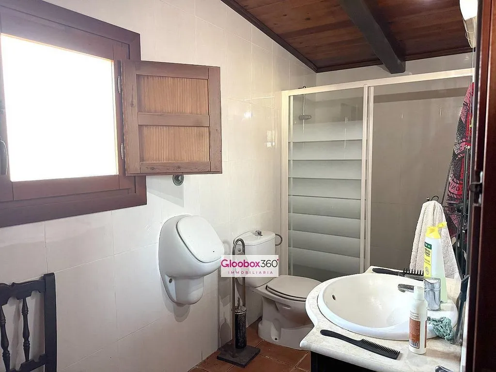 Salles de bain - Rural Farmhouse with Pool in Baix Camp