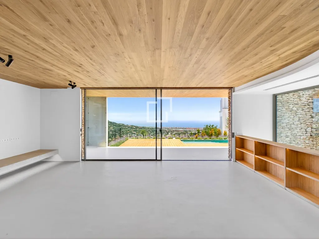 Elutuba - New Build Villa with Sea View in Cabrils