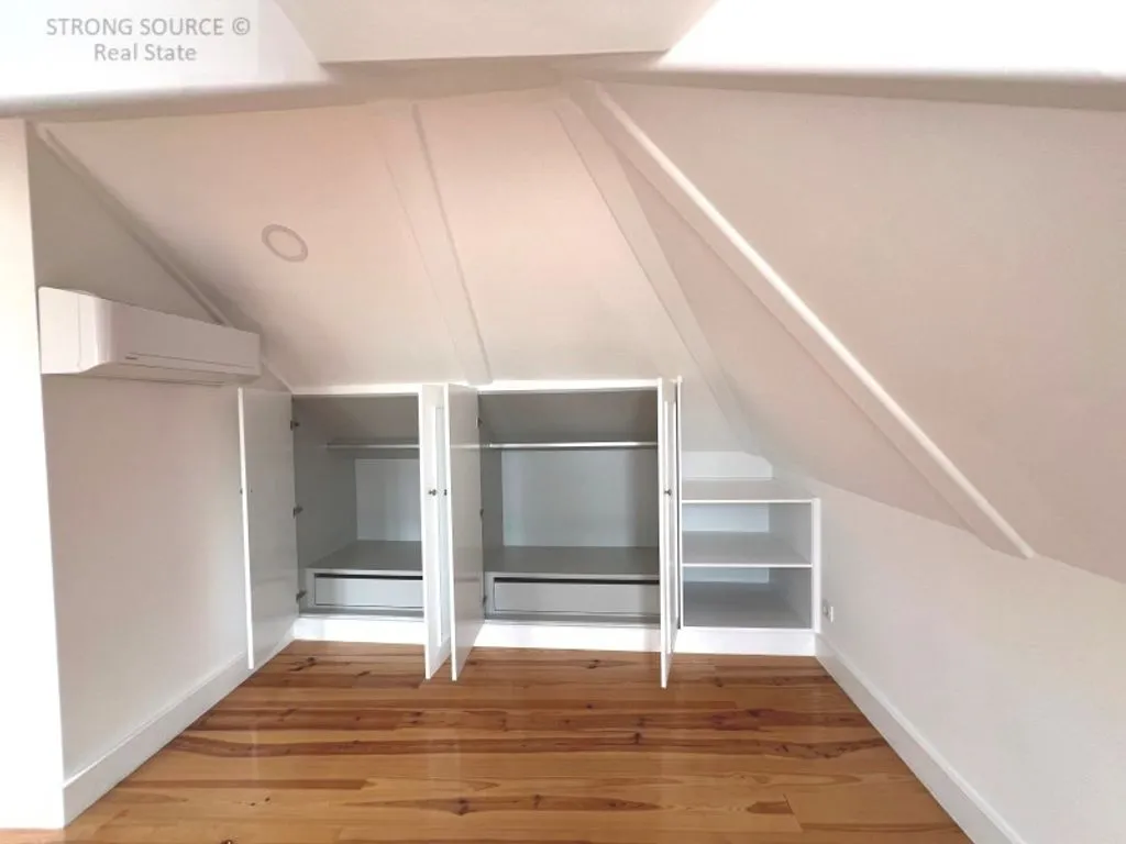 Toad - Luxury Apartments with River View in Graca, Lisbon