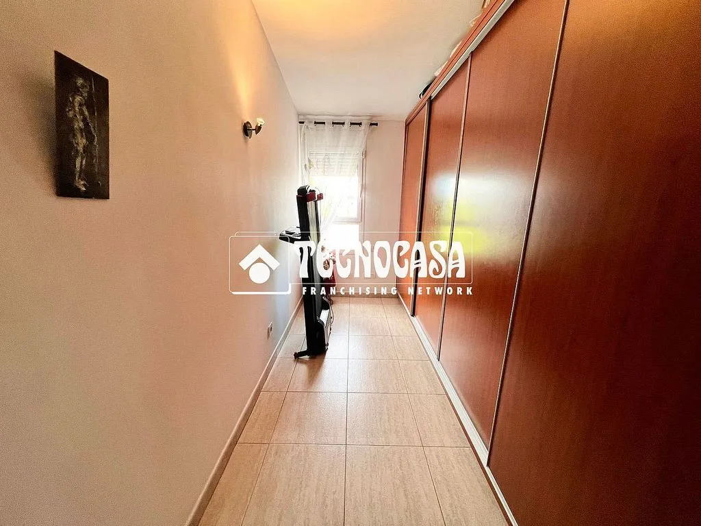 Esik - Modern Duplex with Terrace near Town Hall, Vecindario
