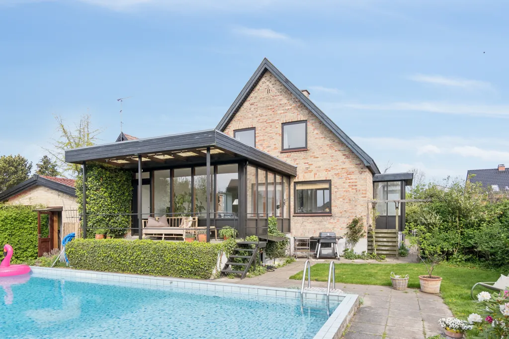 Piscine - Villa with Pool in Valby