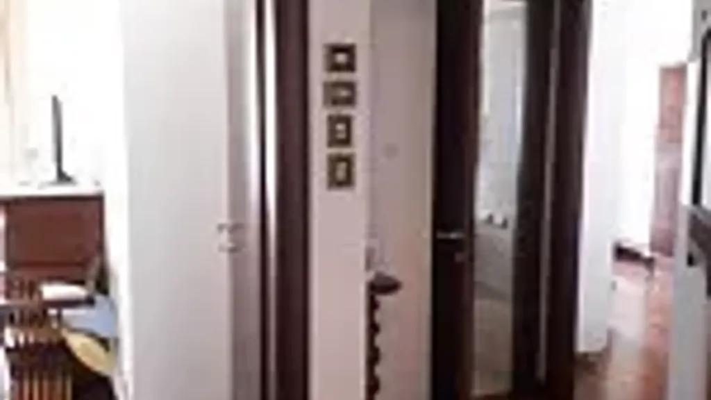 hallway_entrance