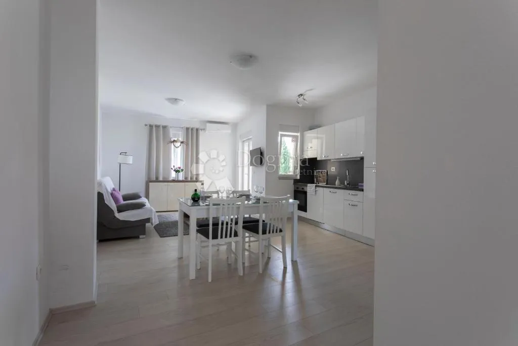 Dining Room - Luxury Apartment with Sea View in Zaton, Nin
