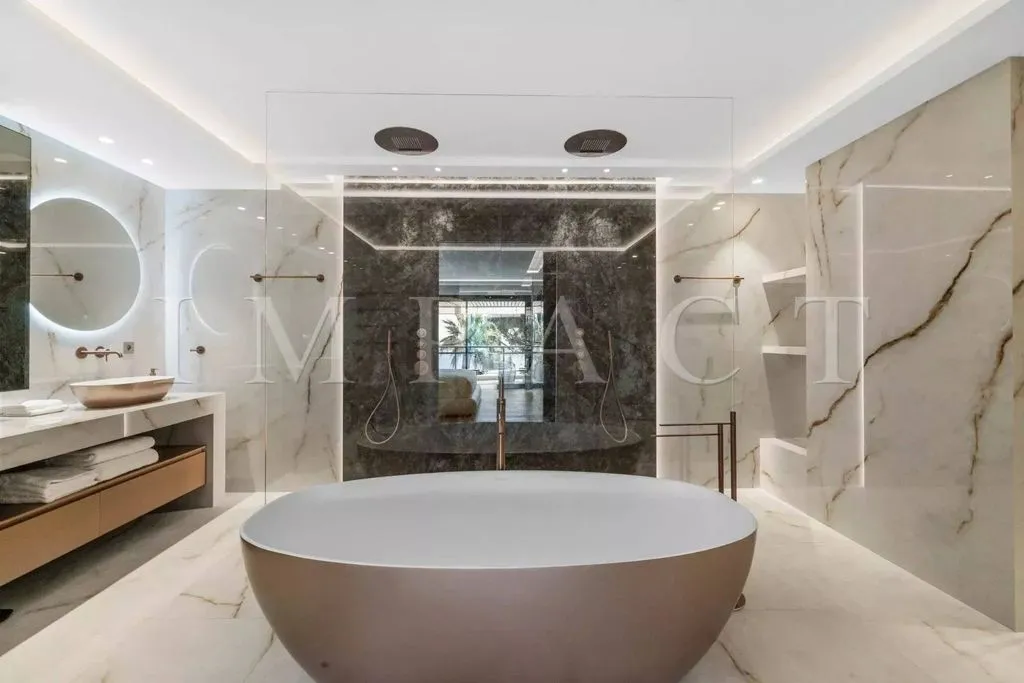 Salles de bain - Appartement de luxe avec terrasse à Cannes