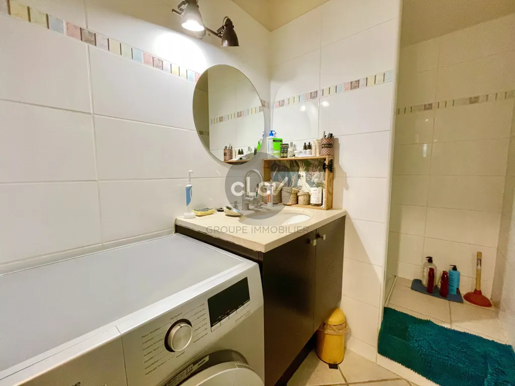 Utility Room - T3 Garden Level Flat with Private Garden in Lyon