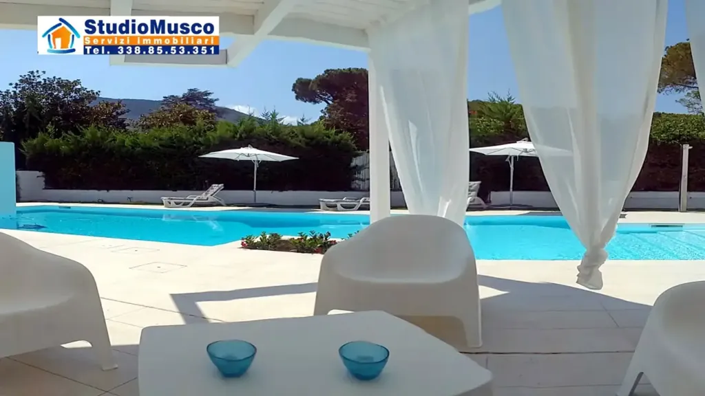 Piscina - Rustic Villa with Sea View on Lungomare Circe