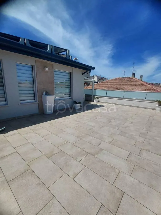 Terrazza - Modern Apartment with Terrazzone in Pesaro