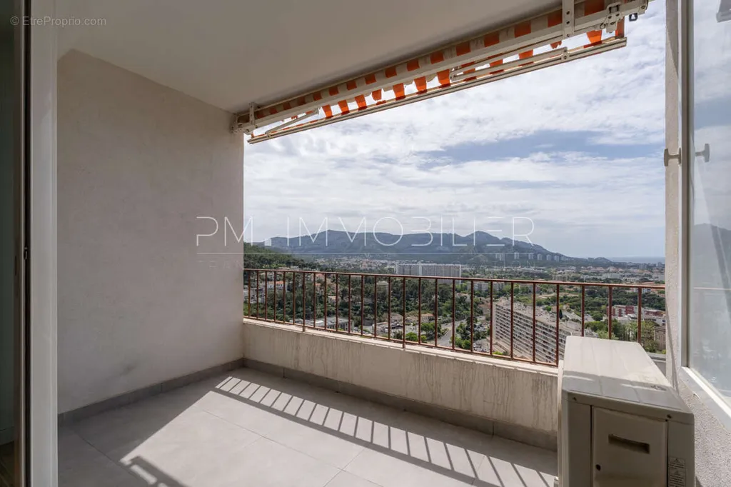 4-toaline korter asukohas Marseille-9e