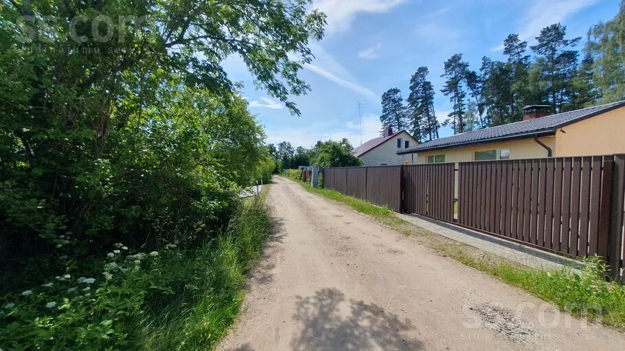 Extérieur - Cottage with Brick and Wood in Riga District