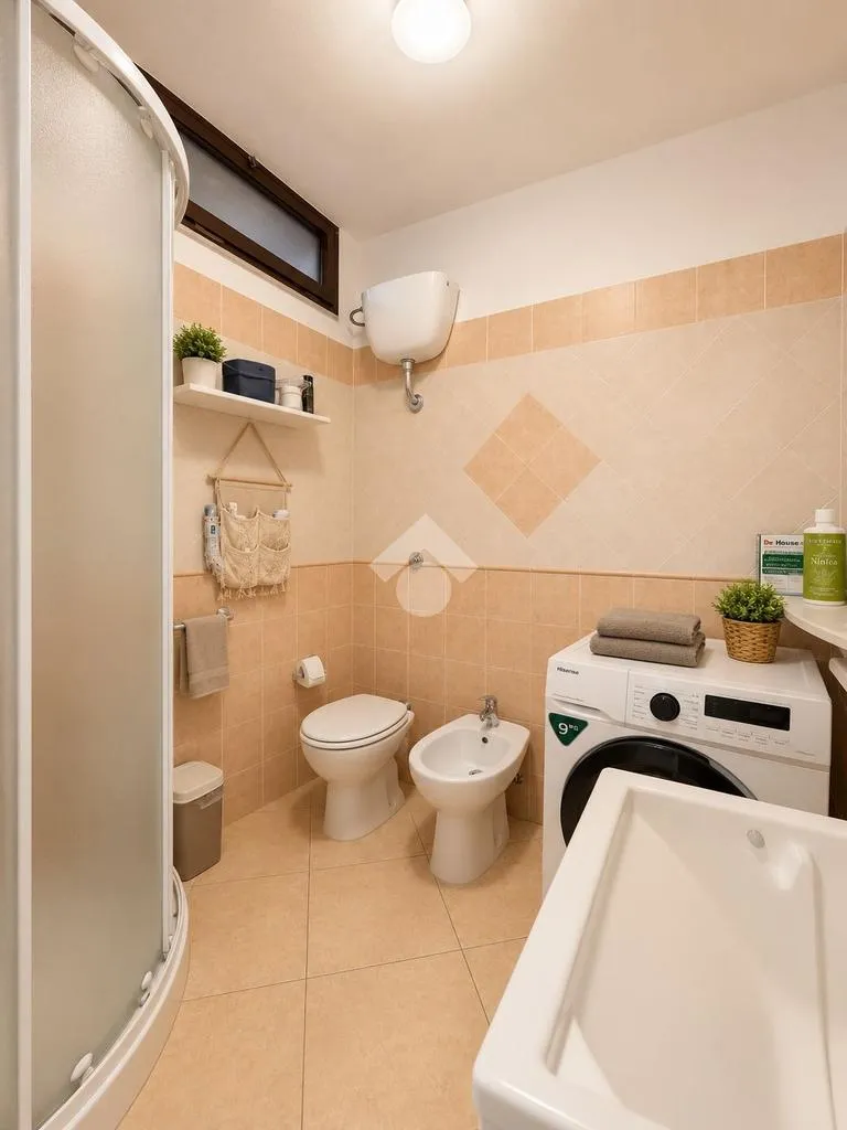 Vannitoad - 3-Room Apartment with Solarium in Quartu Sant'Elena
