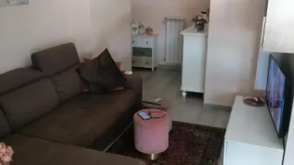 Elutuba - Newly Built Apartment with Balcony in Angri