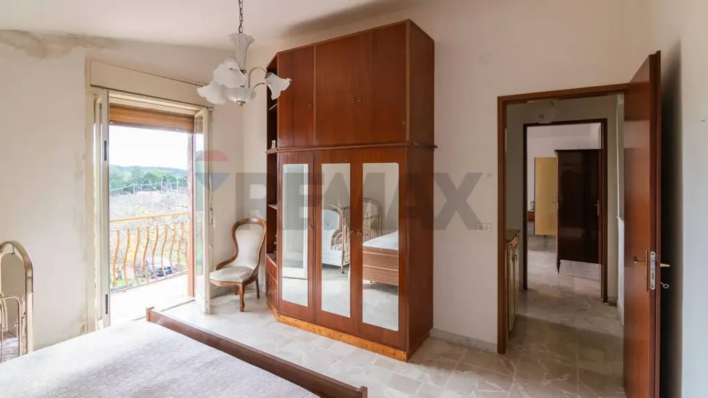 Magamistoad - Bifamiliar Villa with Garden in Piazza Armerina