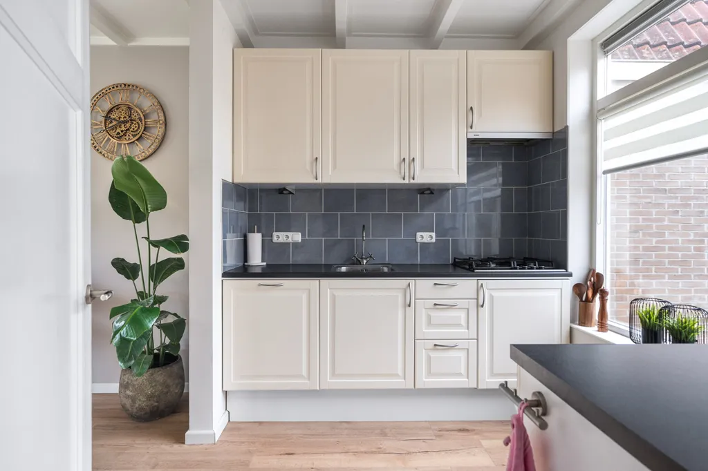 Cuisine - Two-Storey House with Garden in St.-Jacobiparochie