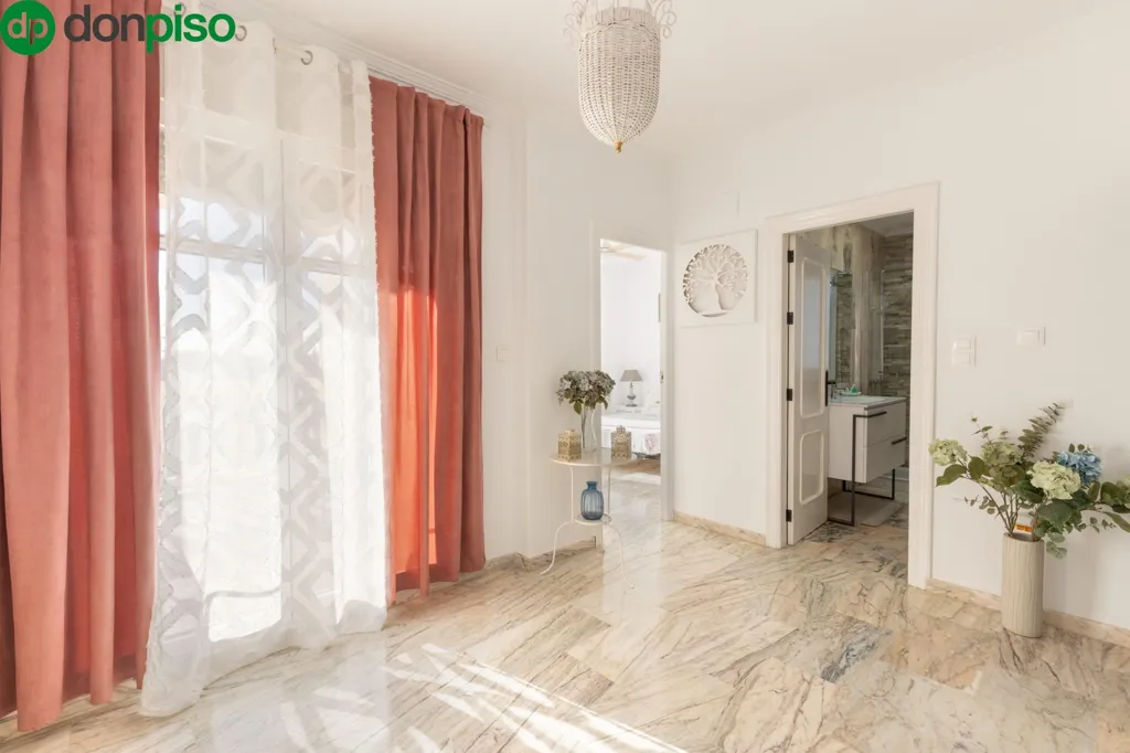 Entrée - Chalet with Private Pool in Calle del Abedul