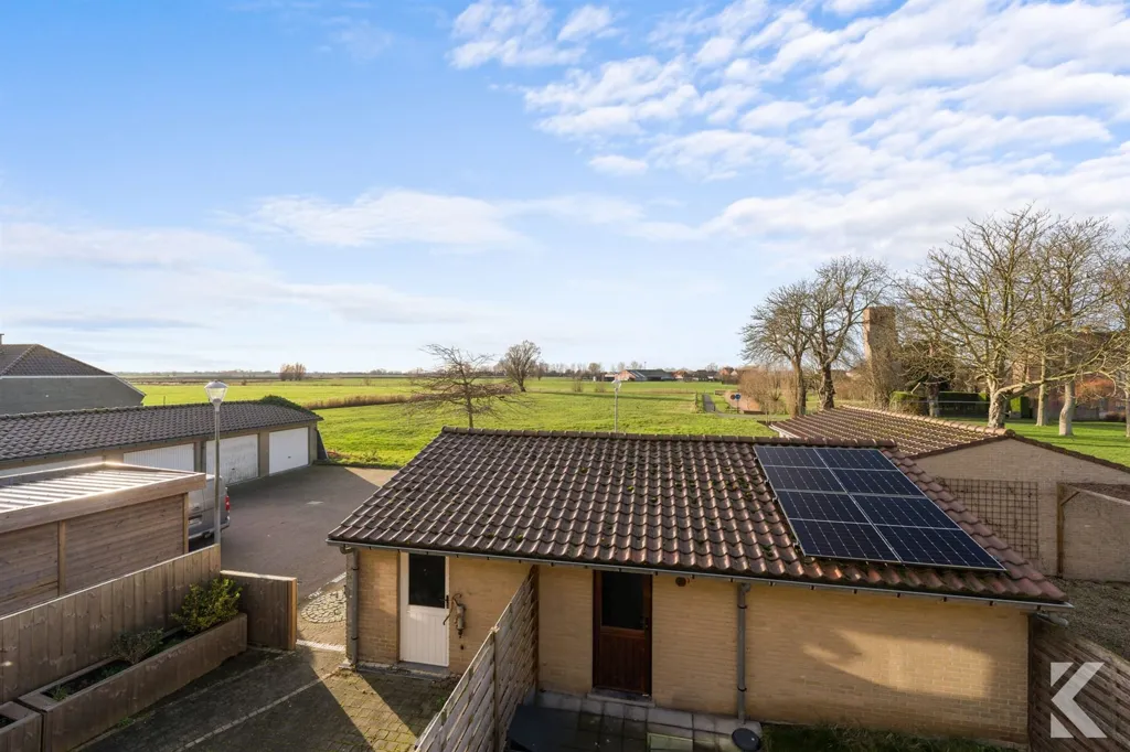 Õhuvaade - Spacious House with Open View in Pervijze