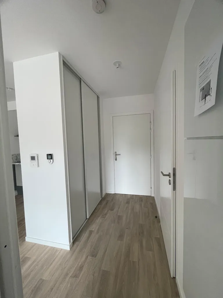 Entrée - Appartement Neuf avec Balcon à Saint-Erblon