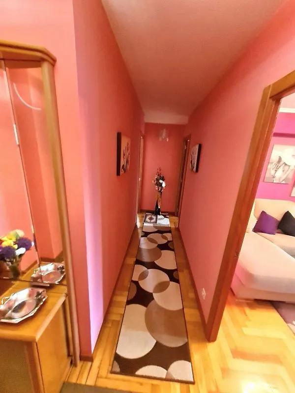 hallway_entrance