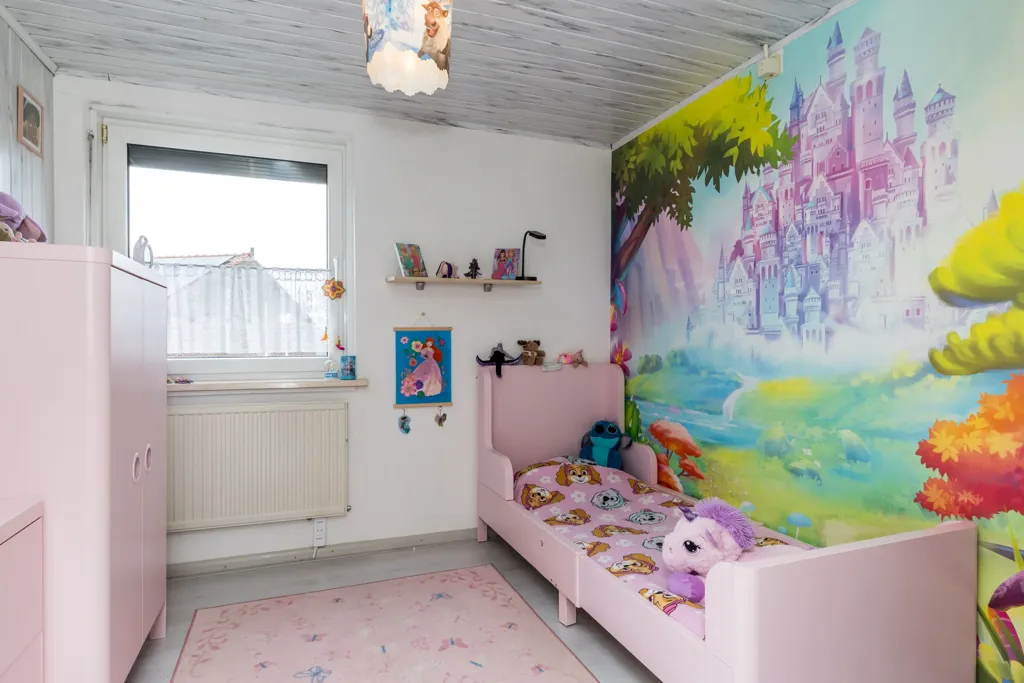 Magamistoad - Corner House with Garden in Brunssum
