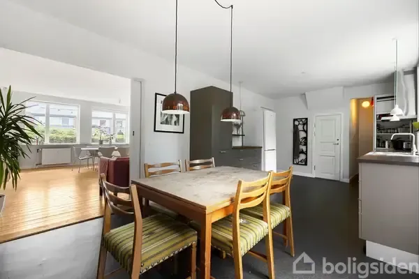 Sala da pranzo - Modernised Townhouse with Terrace in Højbjerg
