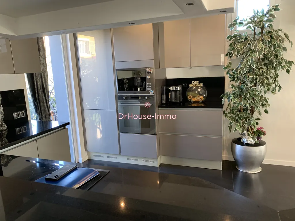 Cuisine - Maison avec Piscine et Jardin en Centre-Ville
