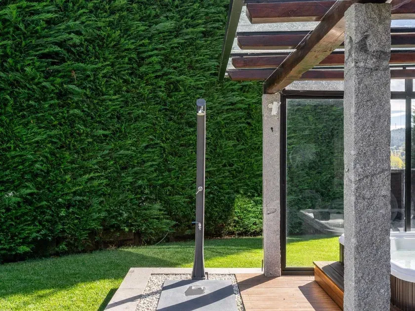 Terrasse - Restored Chalet with River Walk Access in Lugo