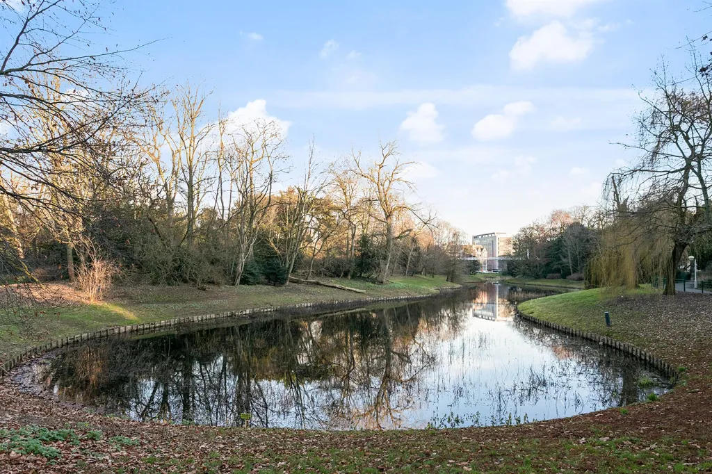 1-Bedroom Apartment with Park View in Antwerp