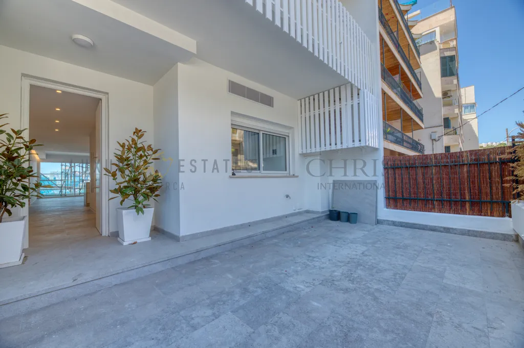 Terrasse - Contemporary Seafront Apartment in Palma